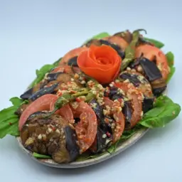 باذنجان مقلي بالخل والثوم
